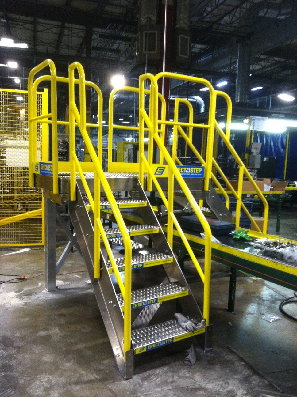 StepUp Platform w/ Side 7Step Ladder Products CTS Industries